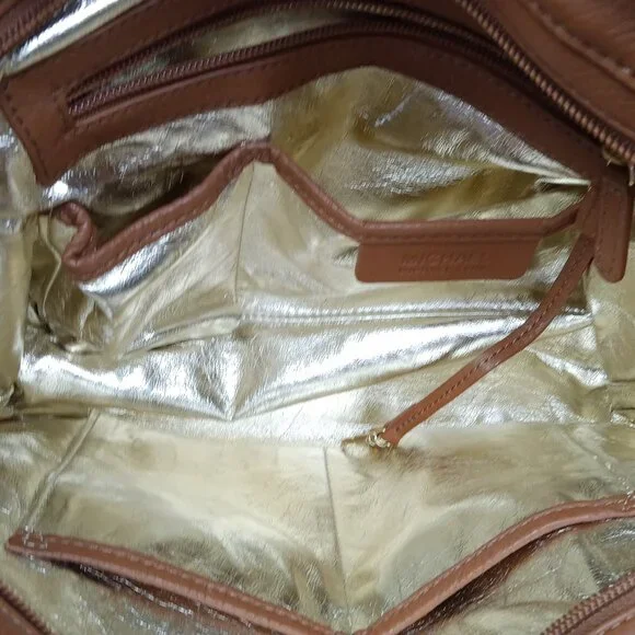 Michael Kors Jet Set Tan Tote Bag - Picture 13 of 14